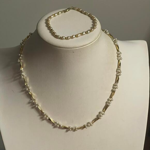 necklace and bracelet set faux seed pearls in gold tone setting preppy classic - Picture 9 of 14